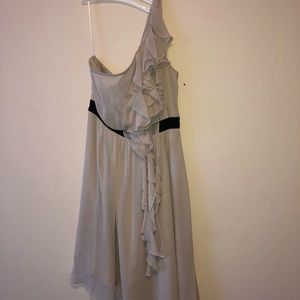 A simple beige dress that will turn heads